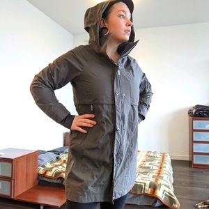 NWOT Three Stones windbreaker/hardshell - Large